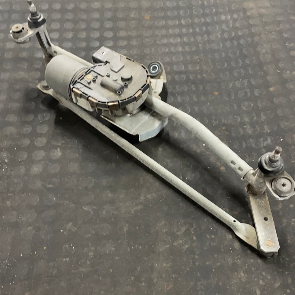 Wiper Motor W/Transmission - Volkswagen CC