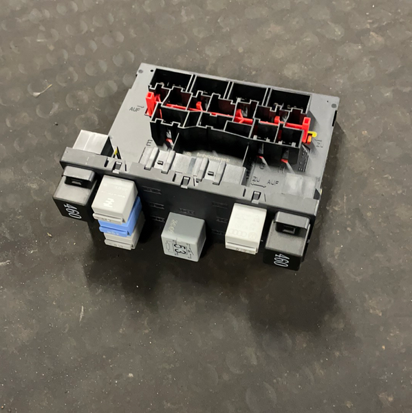 Vw Components Power Module Central Electrics Module - Volkswagen – Euro Part Ltd.