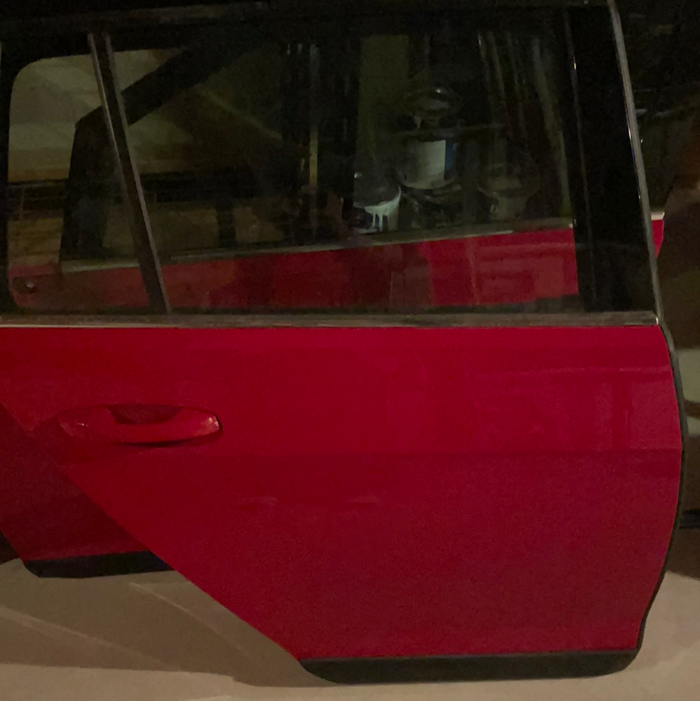 Door, Right Rear - Volkswagen - Alltrack